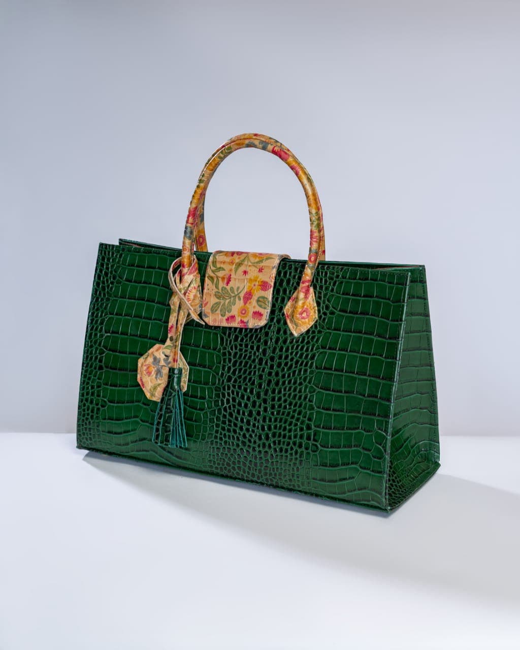 Ohiole Super Green Maxi Bag